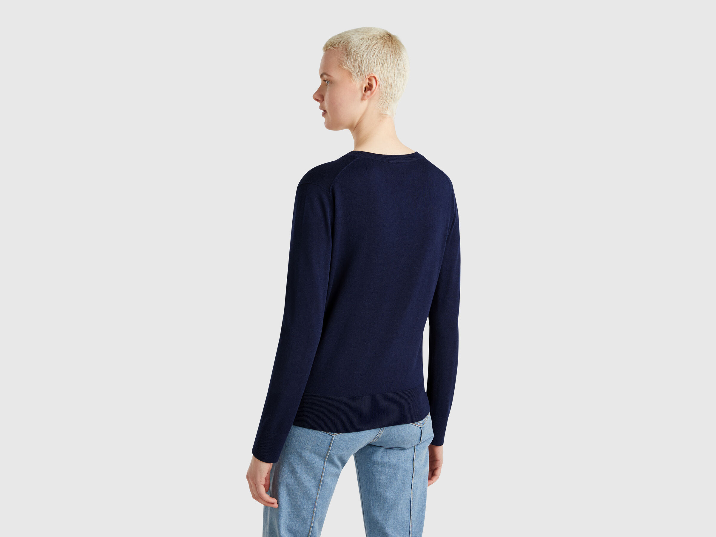 V NECK SWEATER L/S Women image number 2